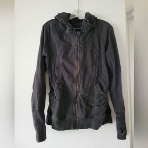 Lululemon sweatshirt